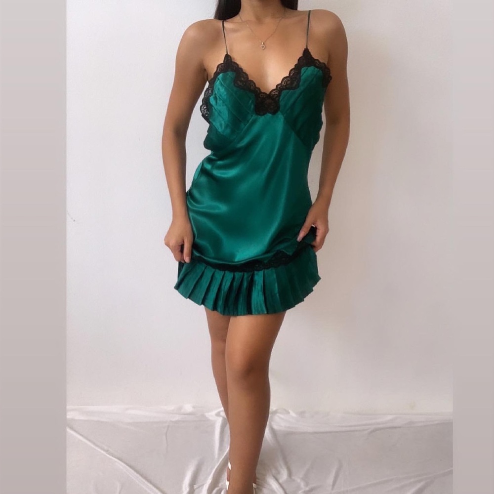 Beautiful vintage dress Victoria secret 🍑🌶️ - Picture 3 of 3